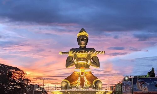 Battambang Iconic Statue